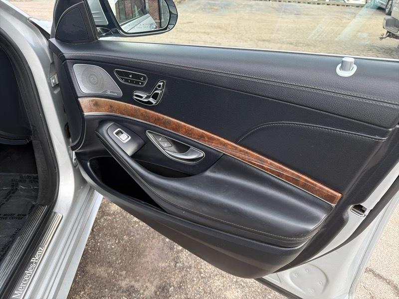 Mercedes-Benz S-Class S550 2014