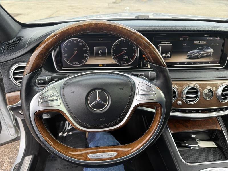 Mercedes-Benz S-Class S550 2014