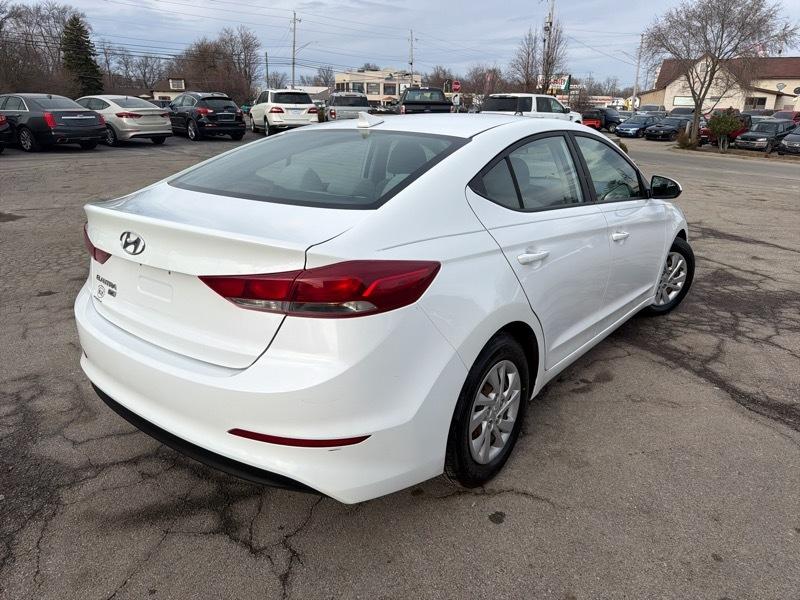 Hyundai Elantra SE 6AT 2017