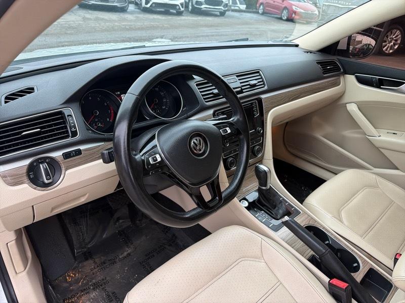 Volkswagen Passat SE 2018