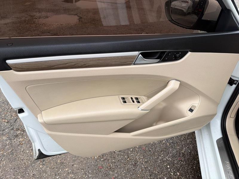 Volkswagen Passat SE 2018