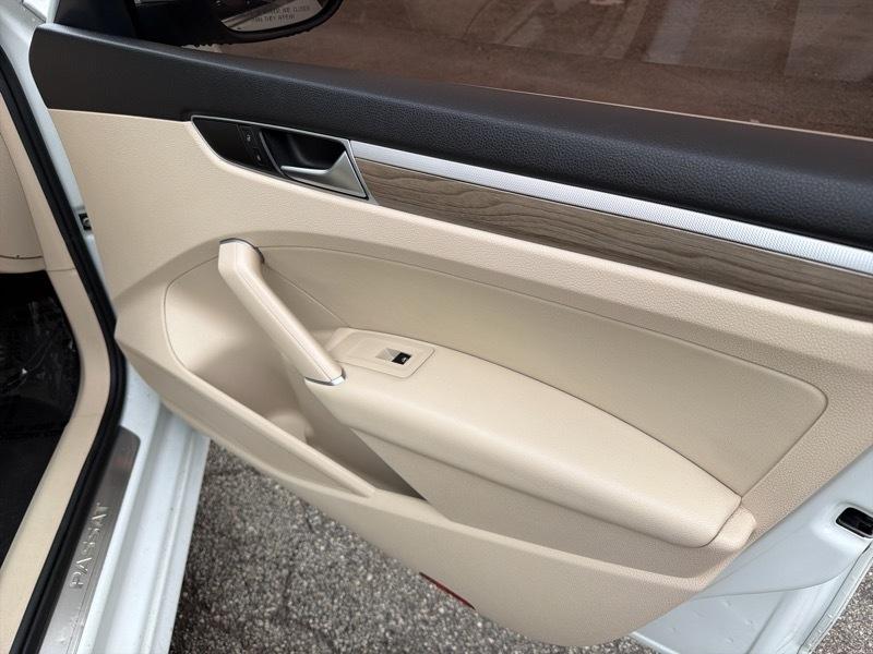 Volkswagen Passat SE 2018