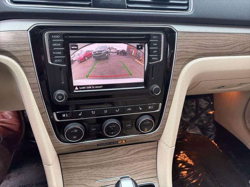 Volkswagen Passat SE 2018