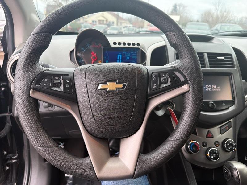 Chevrolet Sonic LT Auto Sedan 2016