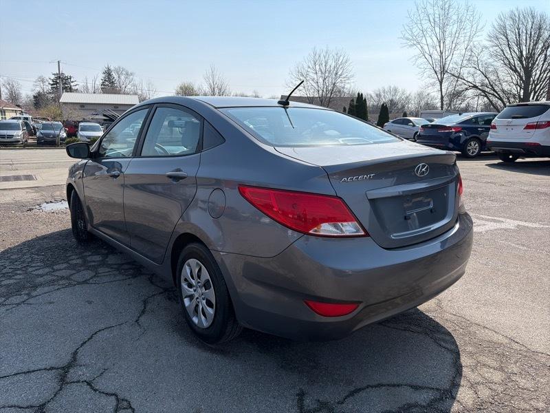 Hyundai Accent SE 4-Door 6A 2017