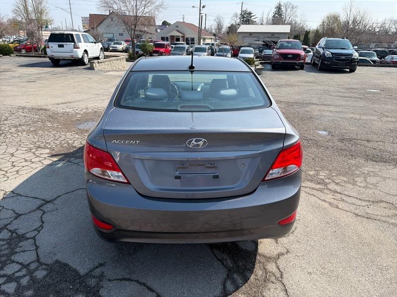 Hyundai Accent SE 4-Door 6A 2017