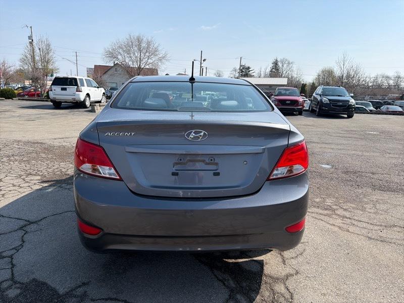 Hyundai Accent SE 4-Door 6A 2017