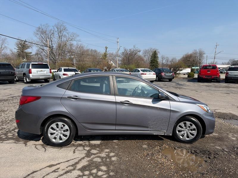 Hyundai Accent SE 4-Door 6A 2017