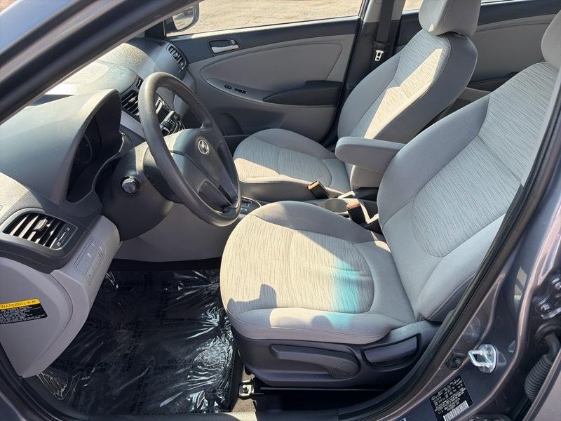 Hyundai Accent SE 4-Door 6A 2017