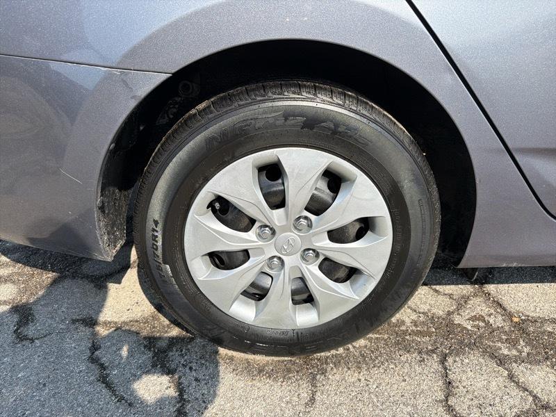 Hyundai Accent SE 4-Door 6A 2017