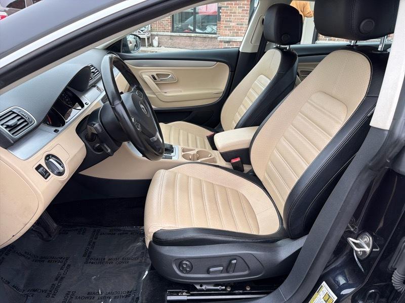 Volkswagen CC Sport w/Lighting Package 2013