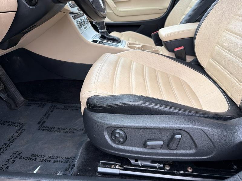 Volkswagen CC Sport w/Lighting Package 2013