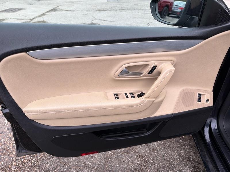 Volkswagen CC Sport w/Lighting Package 2013