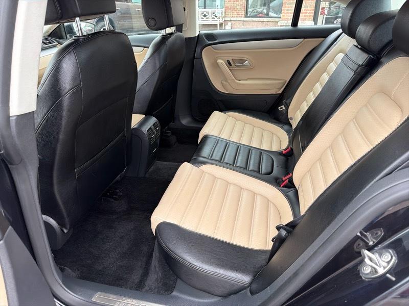 Volkswagen CC Sport w/Lighting Package 2013