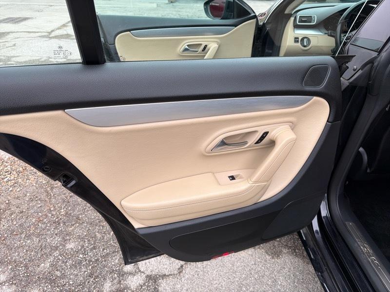 Volkswagen CC Sport w/Lighting Package 2013