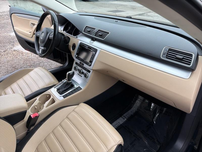 Volkswagen CC Sport w/Lighting Package 2013