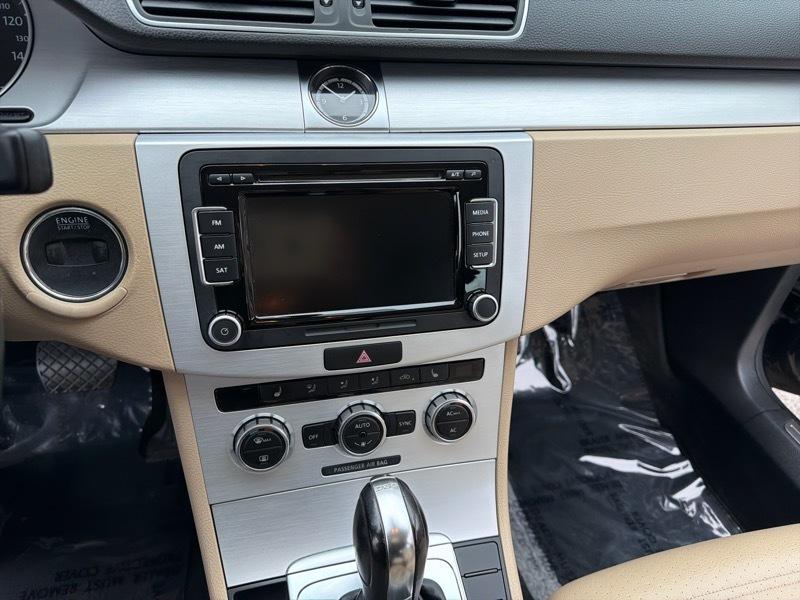 Volkswagen CC Sport w/Lighting Package 2013