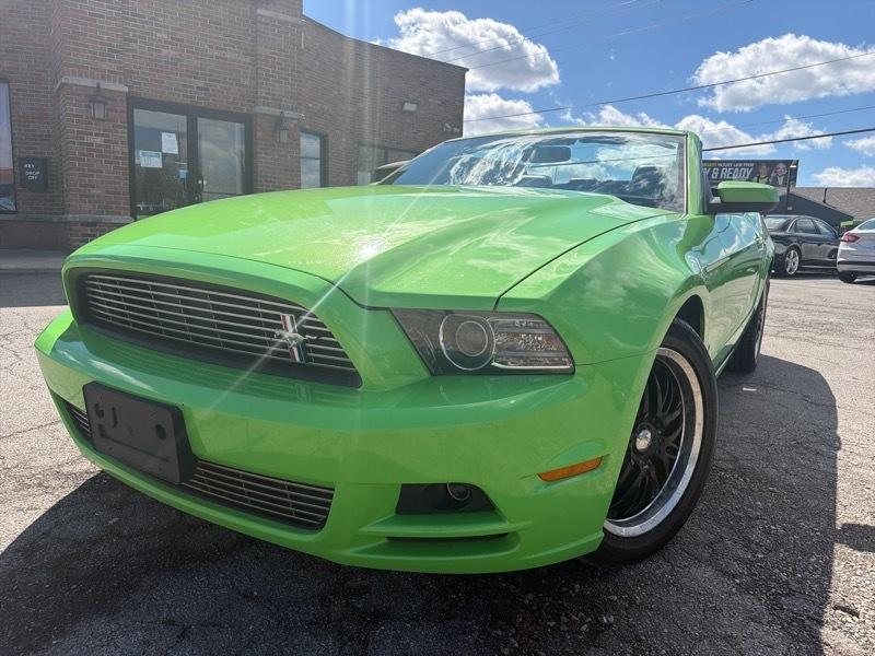 Ford Mustang V6 Convertible 2013