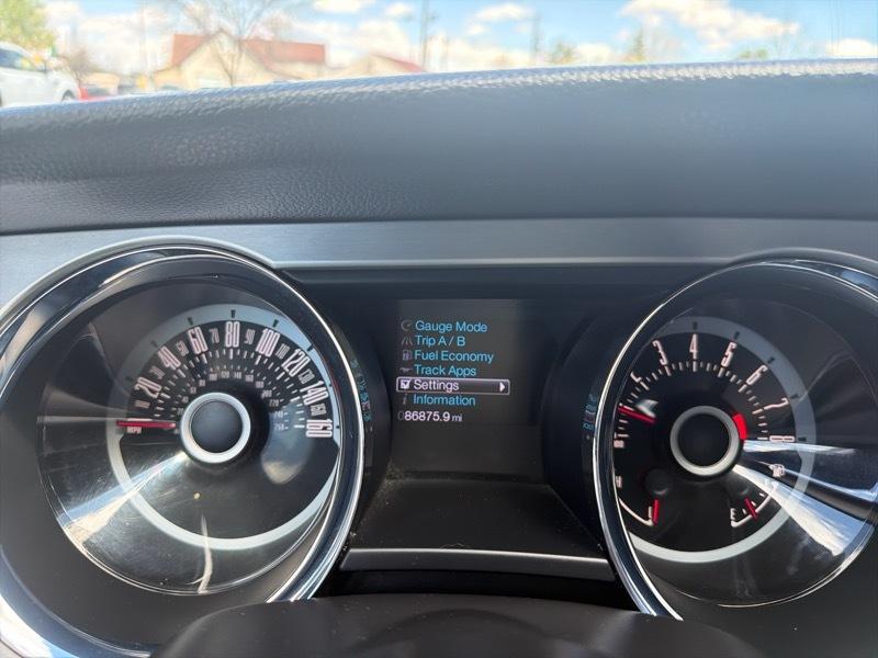 Ford Mustang V6 Convertible 2013