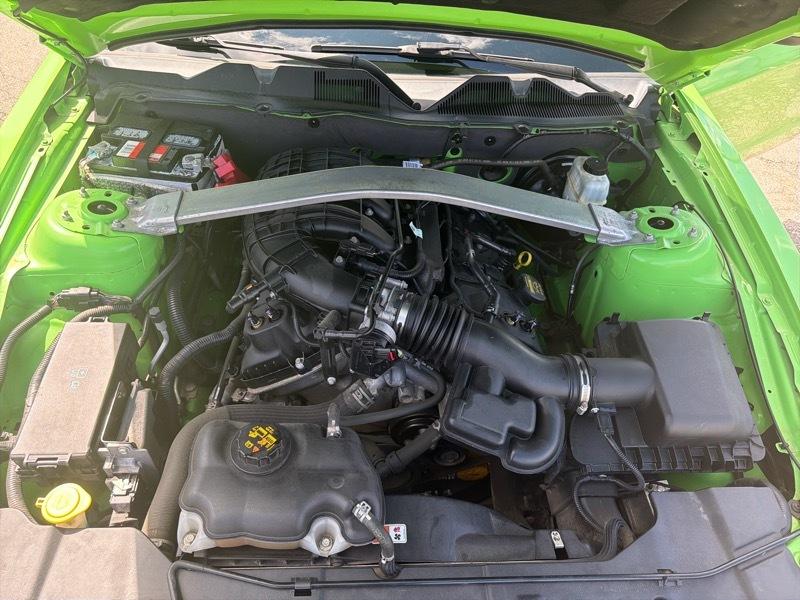 Ford Mustang V6 Convertible 2013