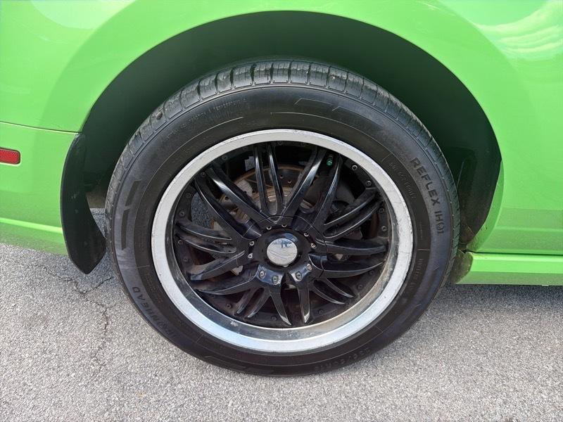 Ford Mustang V6 Convertible 2013