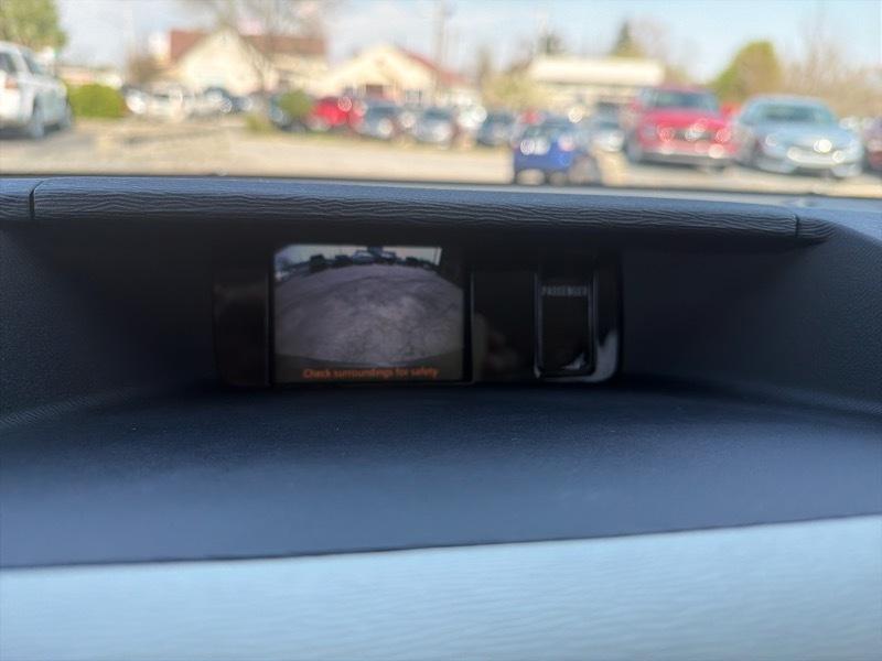 Toyota Sienna Limited 7-Pass V6 2011