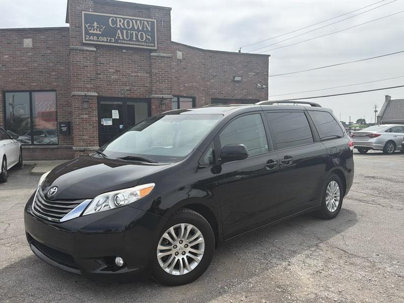Toyota Sienna Limited 7-Pass V6 2011