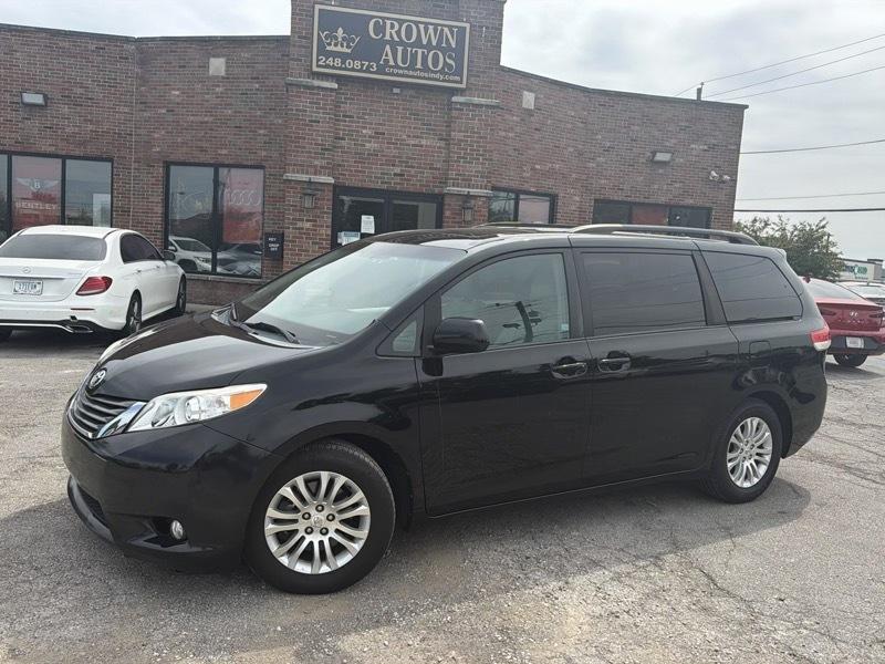 Toyota Sienna Limited 7-Pass V6 2011