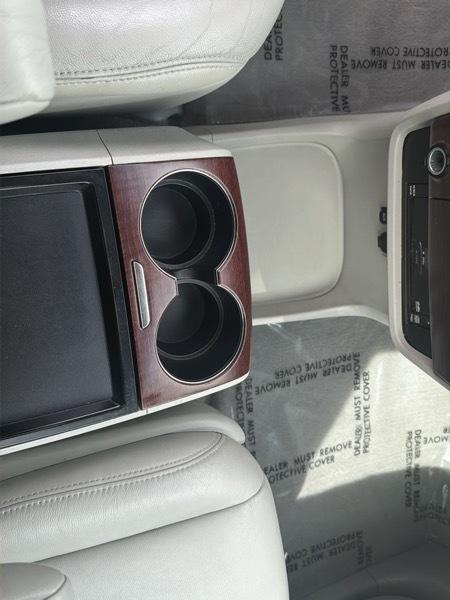 Toyota Sienna Limited 7-Pass V6 2011