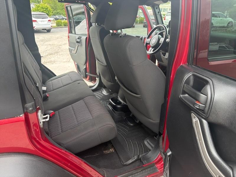 Jeep Wrangler Unlimited Sport 4WD 2012