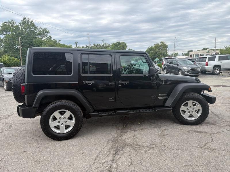 Jeep Wrangler Unlimited Sport 4WD 2013