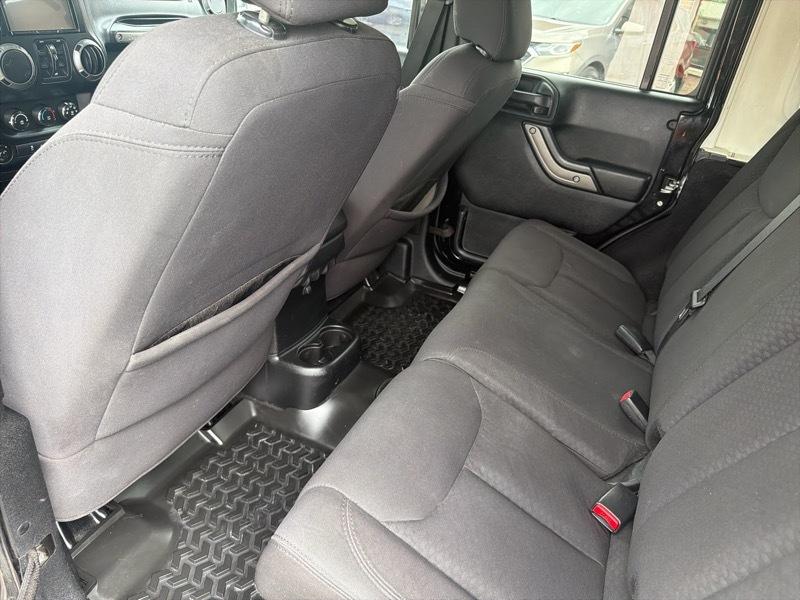 Jeep Wrangler Unlimited Sport 4WD 2013