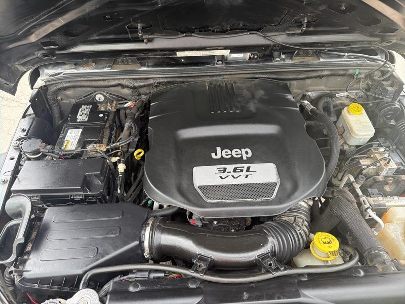 Jeep Wrangler Unlimited Sport 4WD 2013
