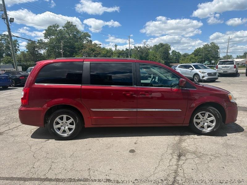 Chrysler Town & Country Touring 2013