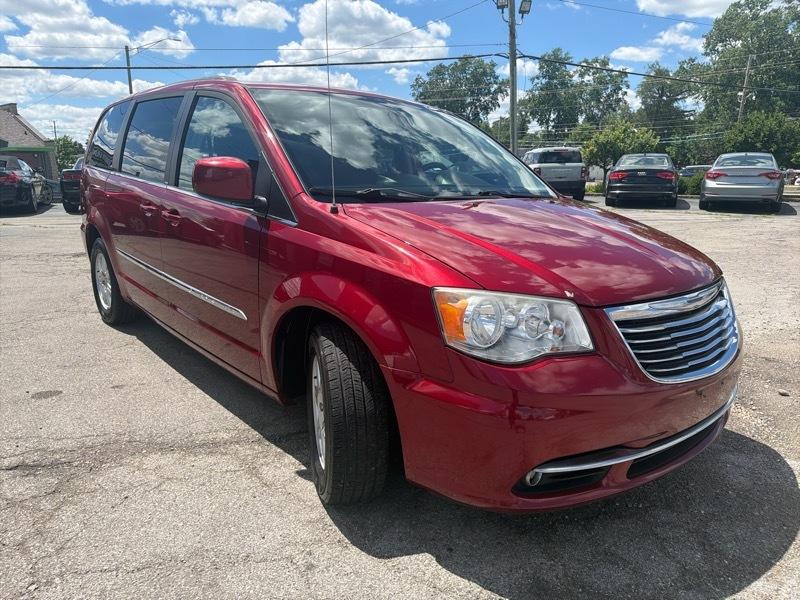 Chrysler Town & Country Touring 2013