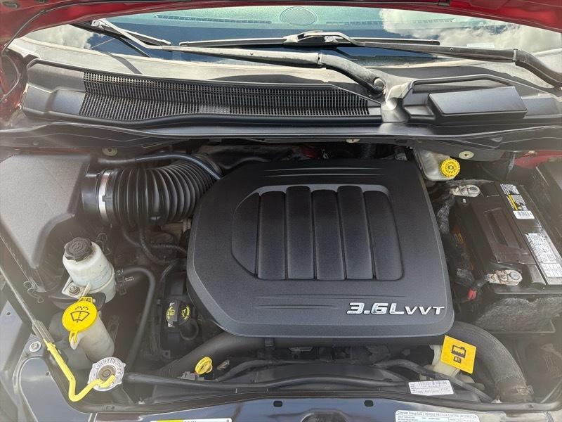 Chrysler Town & Country Touring 2013