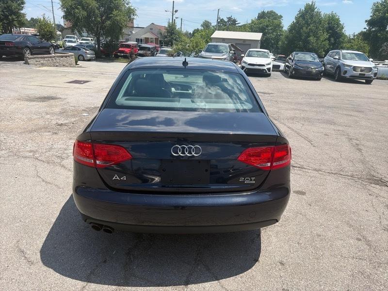 Audi A4 2.0T Sedan quattro Tiptronic 2012