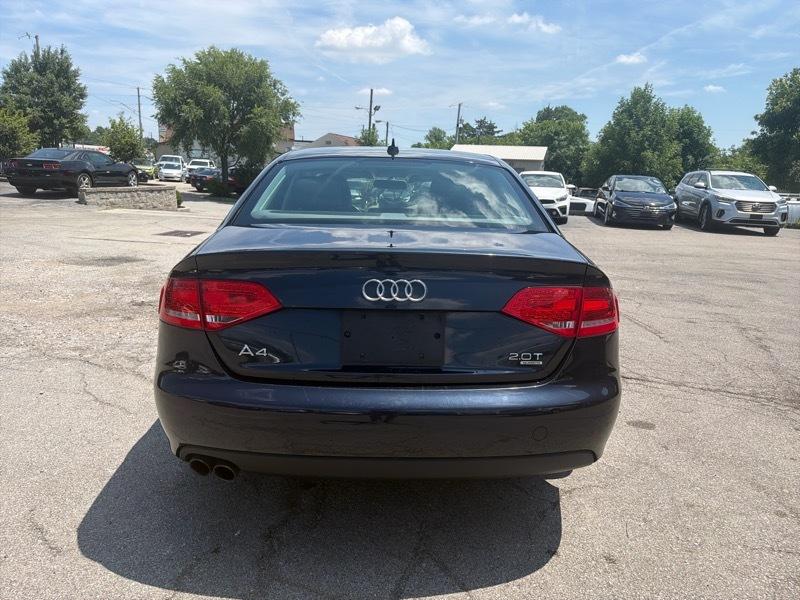 Audi A4 2.0T Sedan quattro Tiptronic 2012