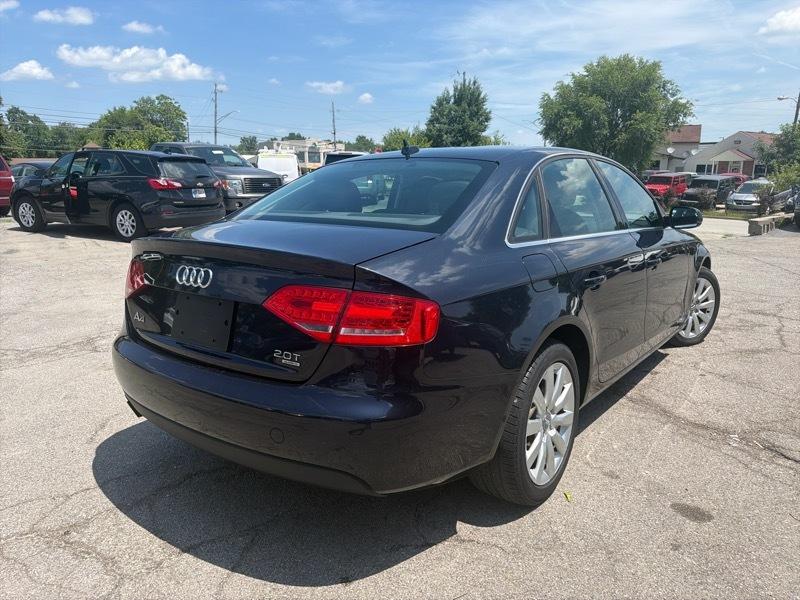 Audi A4 2.0T Sedan quattro Tiptronic 2012