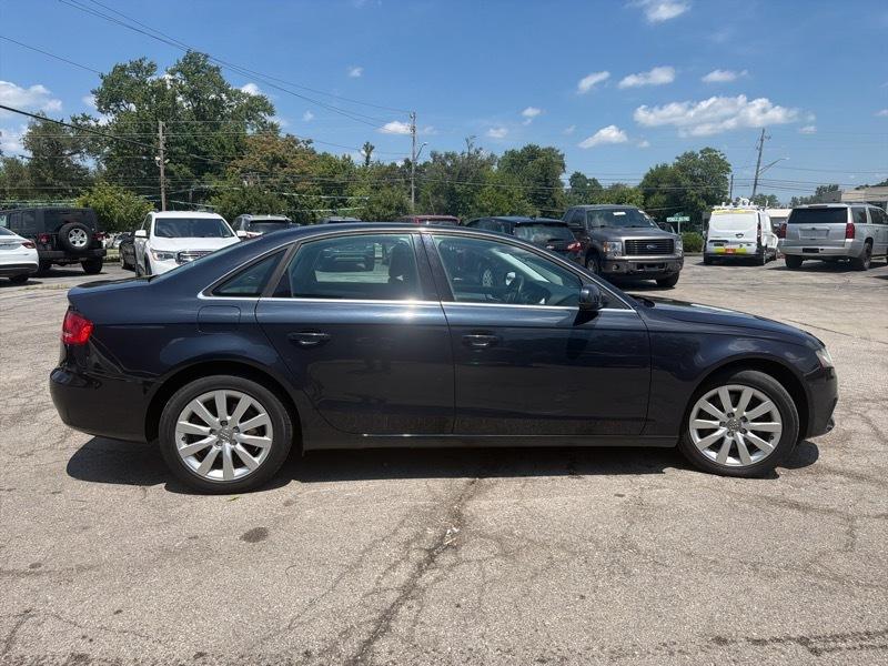 Audi A4 2.0T Sedan quattro Tiptronic 2012