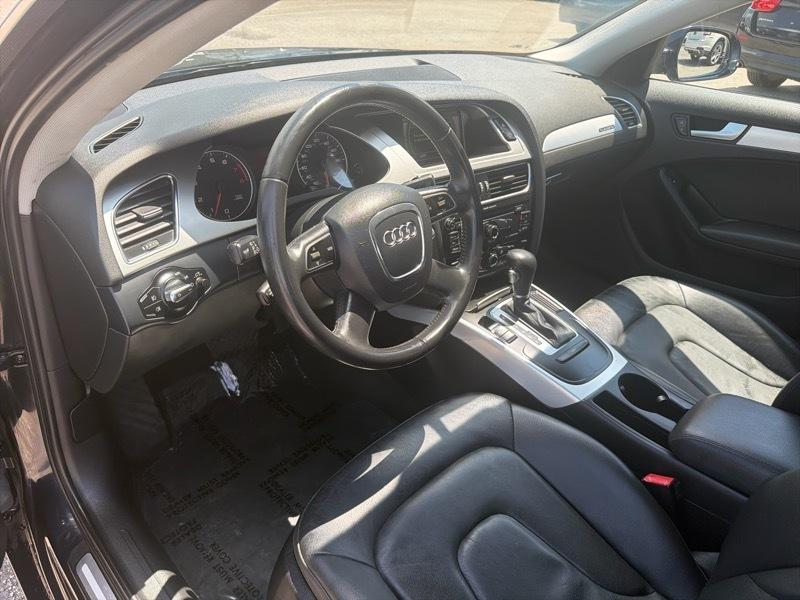 Audi A4 2.0T Sedan quattro Tiptronic 2012
