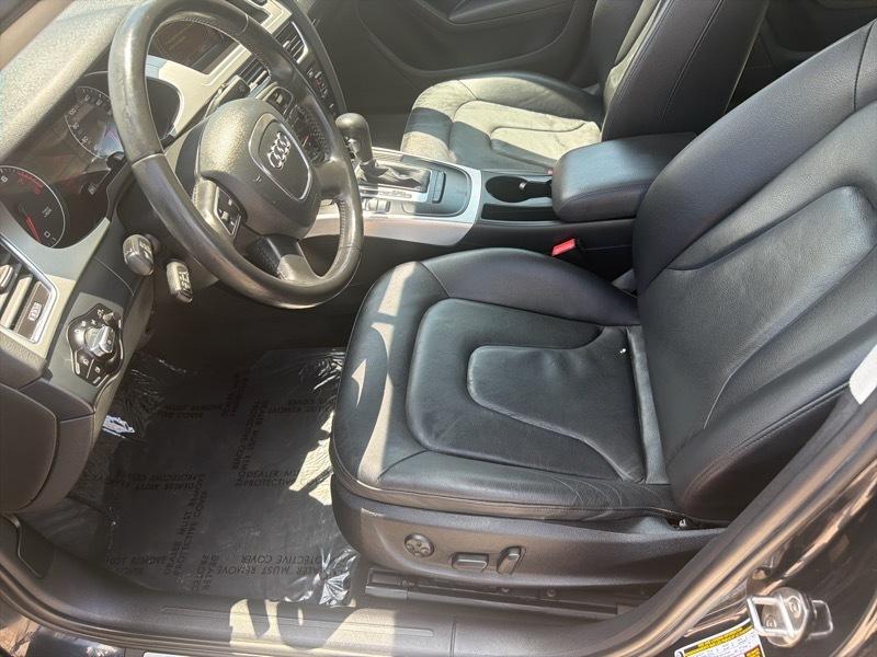 Audi A4 2.0T Sedan quattro Tiptronic 2012