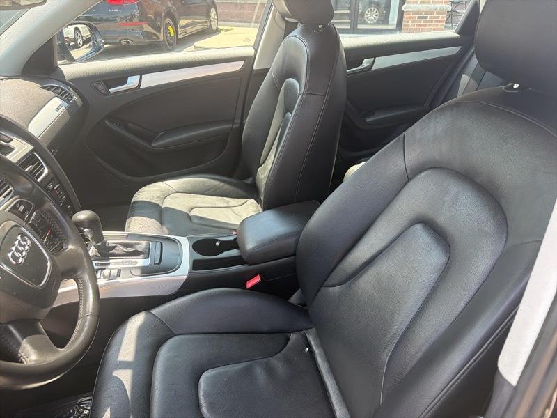 Audi A4 2.0T Sedan quattro Tiptronic 2012