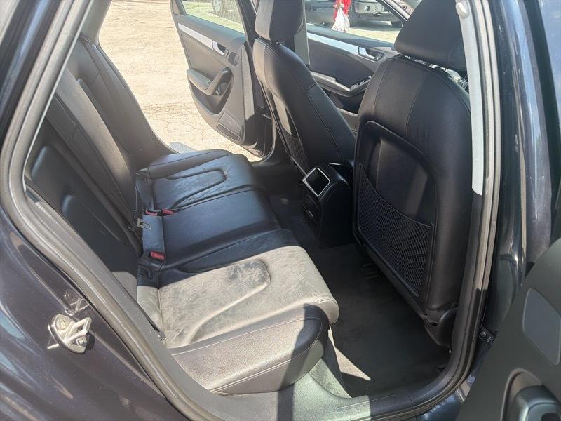Audi A4 2.0T Sedan quattro Tiptronic 2012