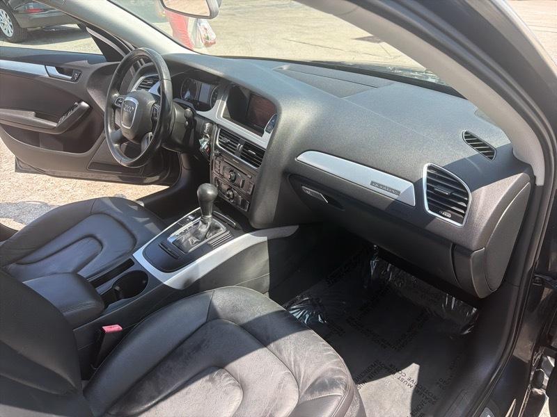 Audi A4 2.0T Sedan quattro Tiptronic 2012