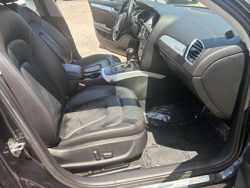 Audi A4 2.0T Sedan quattro Tiptronic 2012