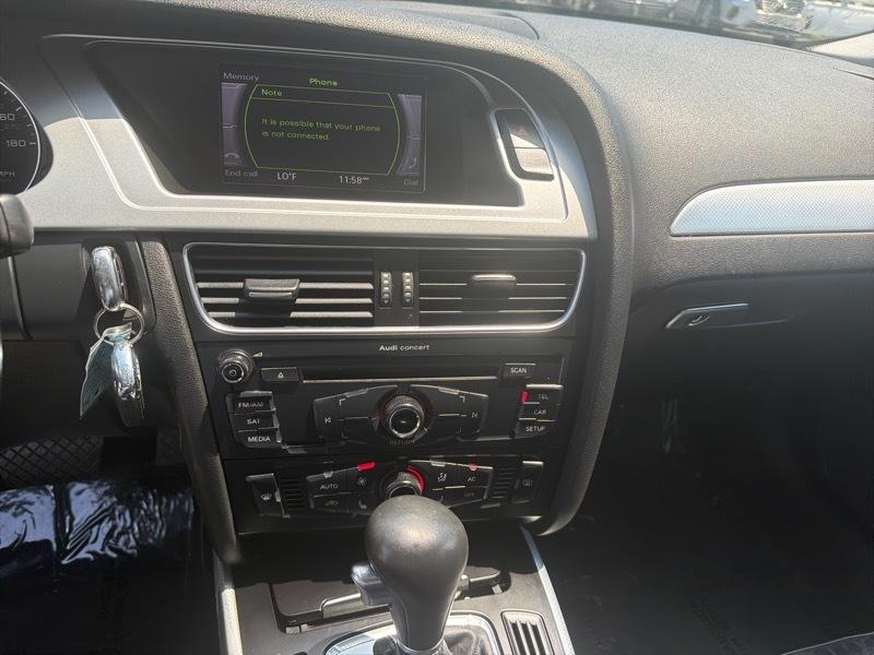Audi A4 2.0T Sedan quattro Tiptronic 2012