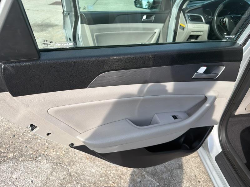 Hyundai Sonata SE 2015