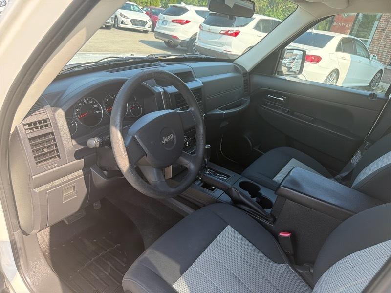 Jeep Liberty Sport 4WD 2010