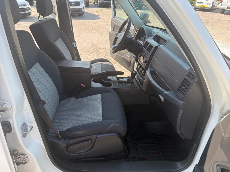 Jeep Liberty Sport 4WD 2010